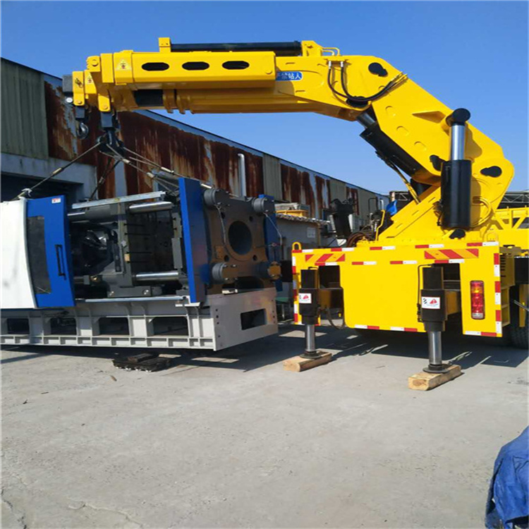 南京 大吨位折臂吊出租费用解析：一小时租赁多少钱