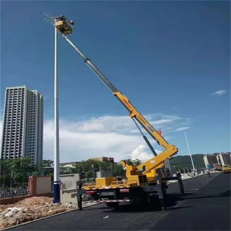 南京维修路灯的曲臂升降车出租