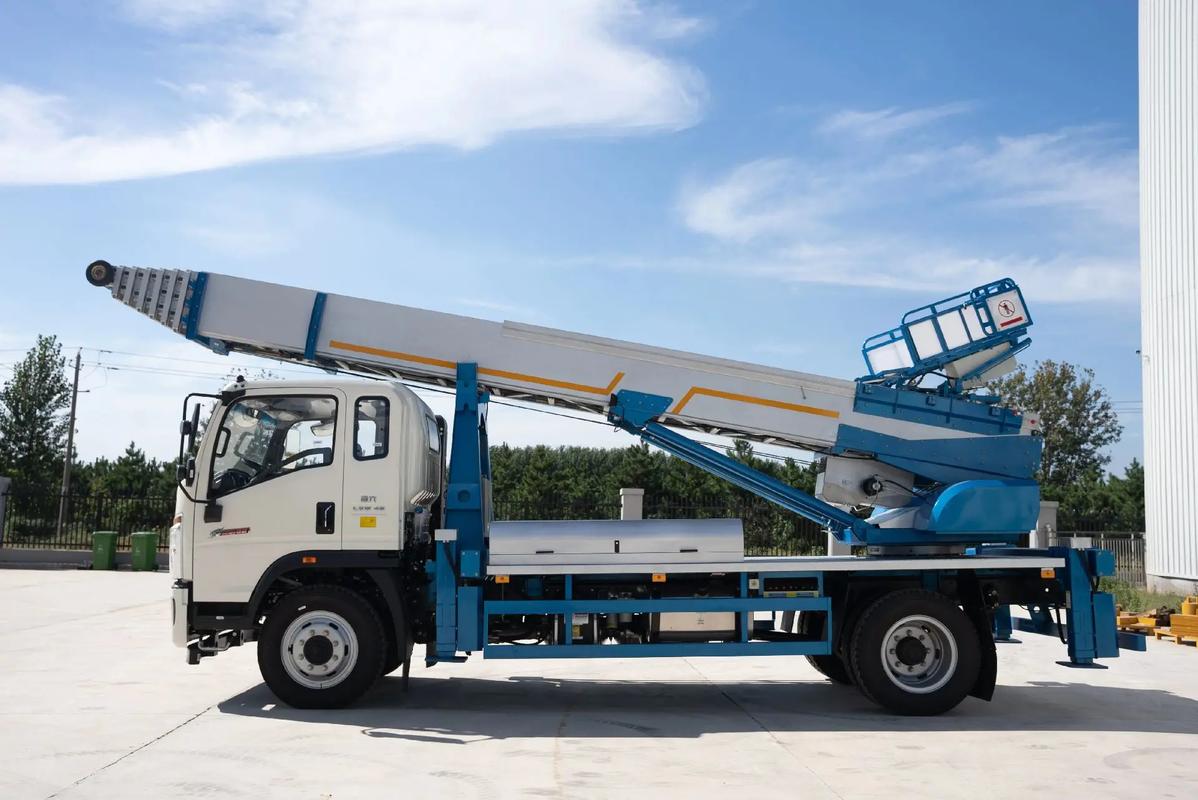 南京云梯上料车租赁费用