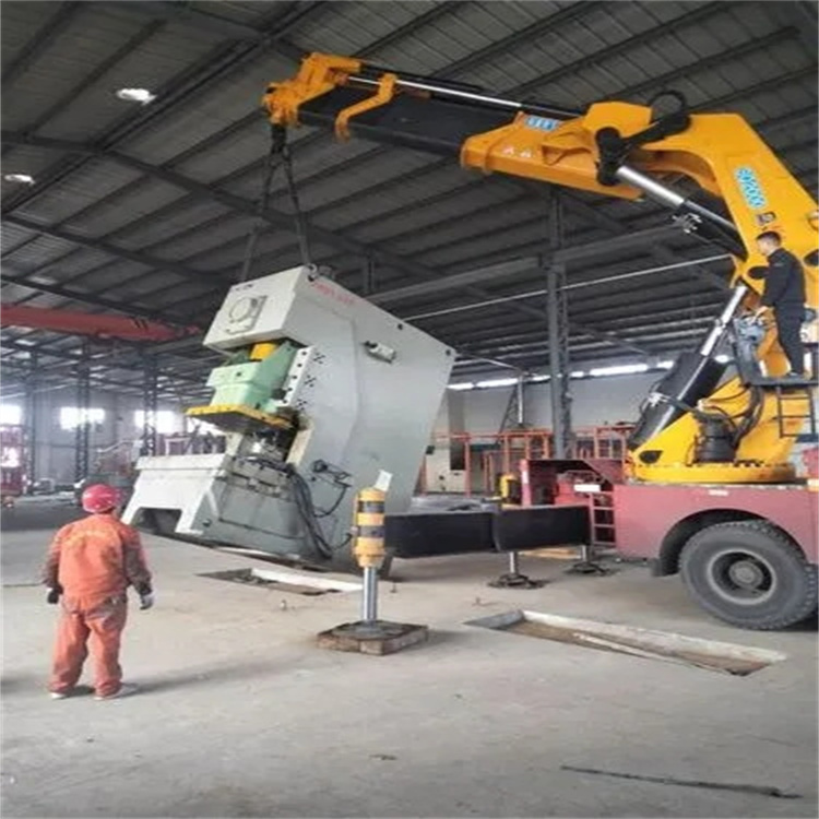 南京80吨折臂吊车出租附近电话